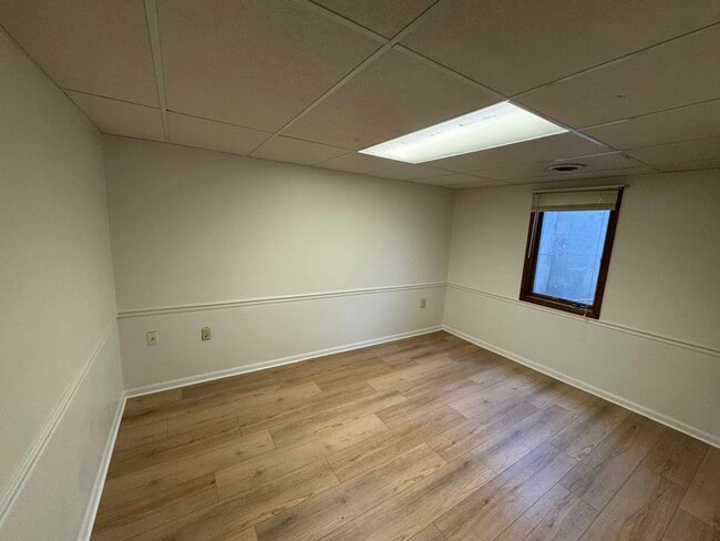 Photo - 806 7th Ave NW