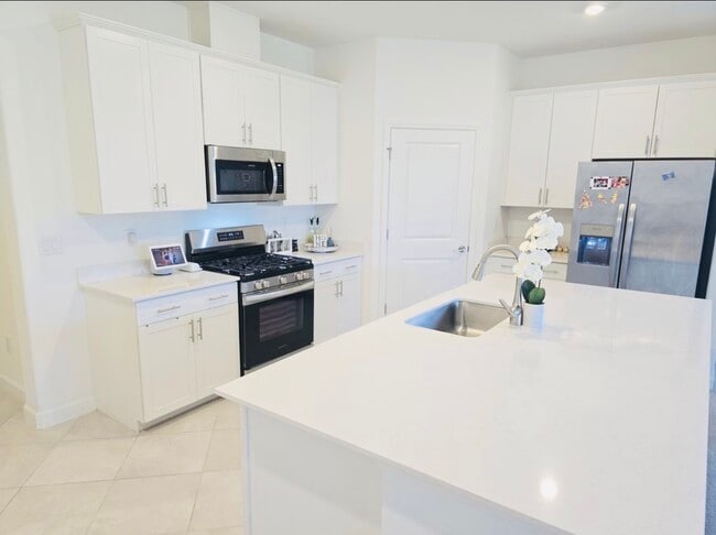 Photo - 15242 Serene Shores Loop