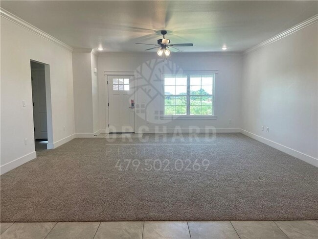 Photo - 1801 E Hudson Dr House