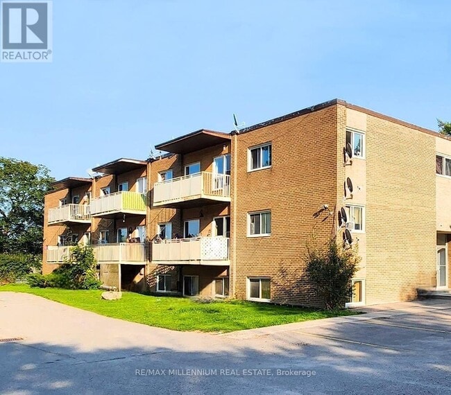 Photo - 201 Lindsay St S Unit 104