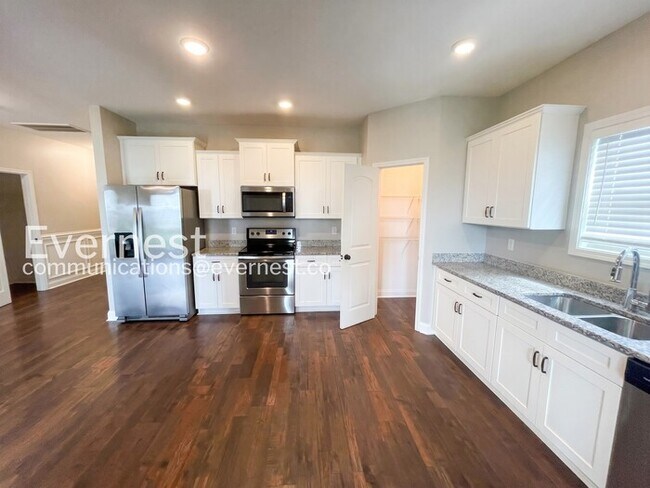 Photo - 1168 Henry Pl Blvd