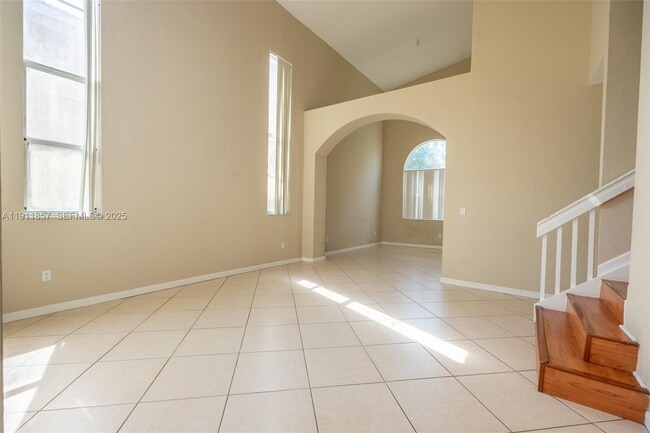 Photo - 1770 NE 37th Pl