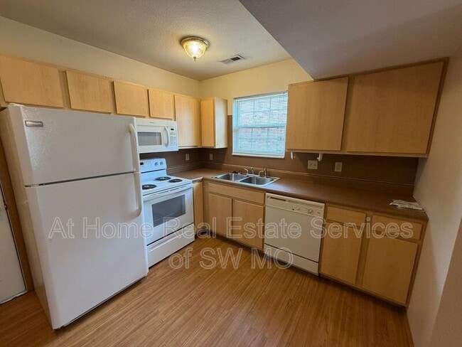 Building Photo - 1408 Frosty Dr