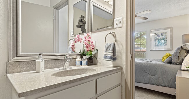 Photo - Parc Plaza Apartments