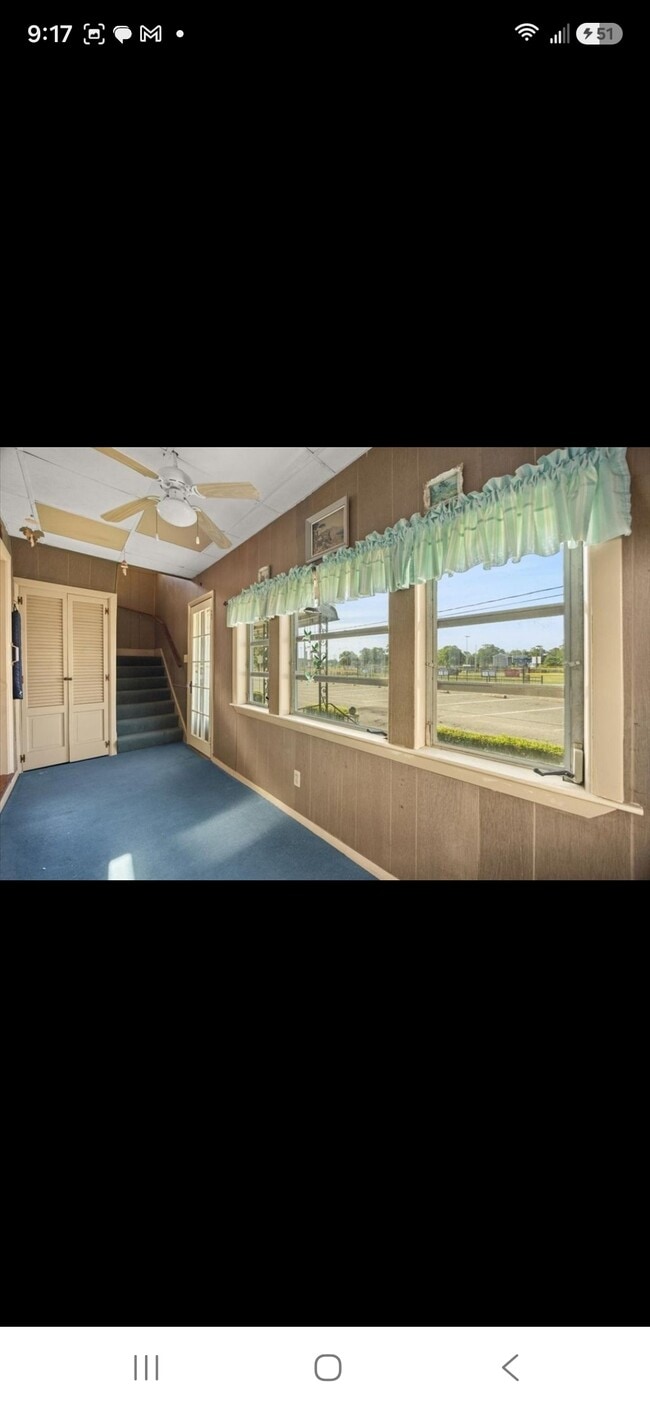 Photo - 123 Brooklawn St Unit 3 bdrm Across from Brooklawn Park $2000