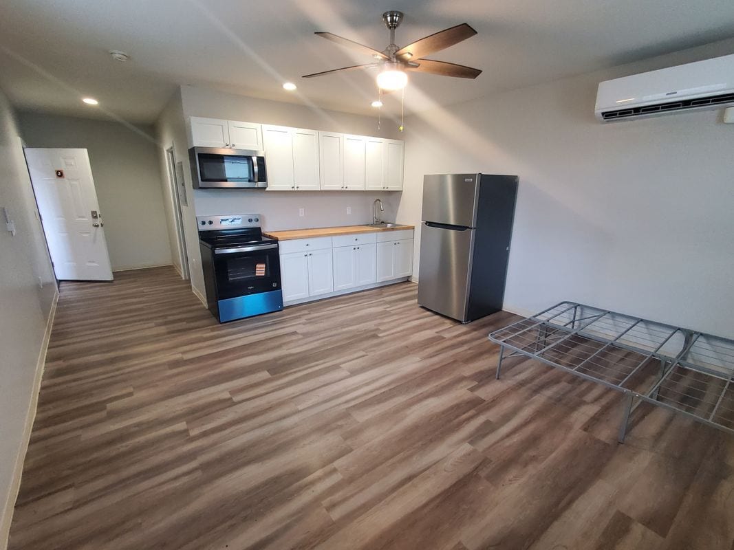 Photo - 643 Washington St