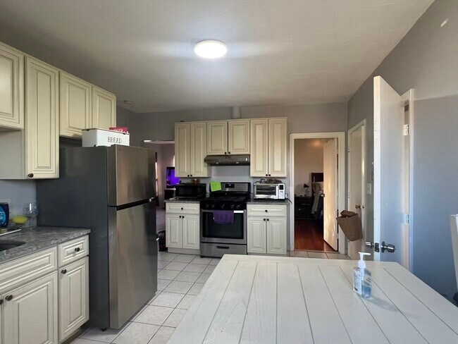 Photo - 161 Liberty St Unidad 3