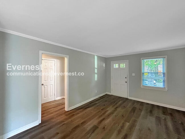 Photo - 835 Margo Ln