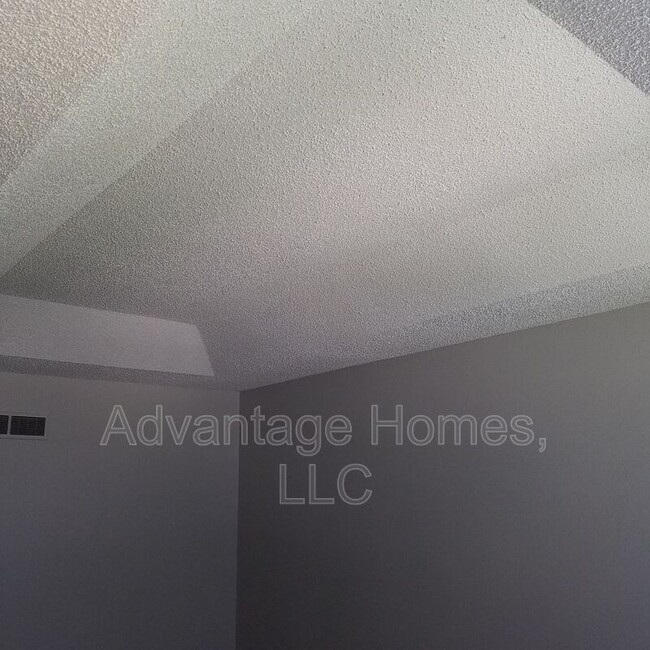 Photo - 11418 E 71 St