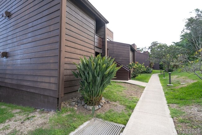 Photo - 1 Bd,1Ba,2Pkg! 51-636 Kamehameha Hwy #511 at $2,300/month