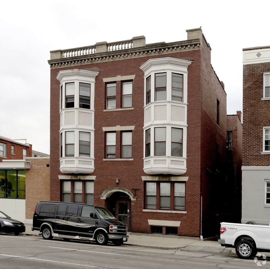 Photo - 615 N Pennsylvania St