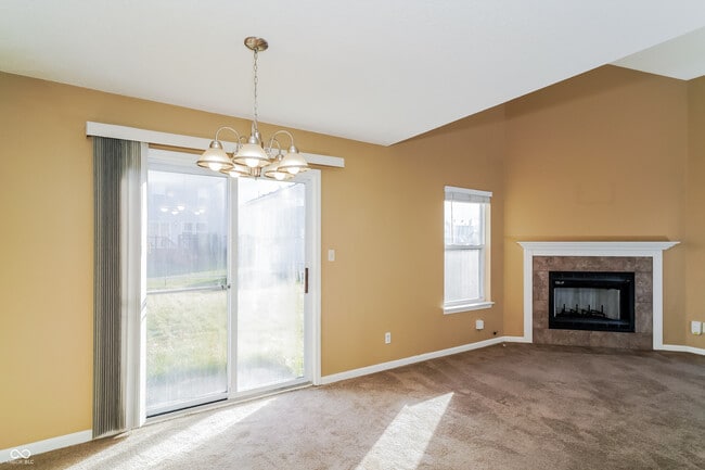 Photo - 1235 Porchester Ln