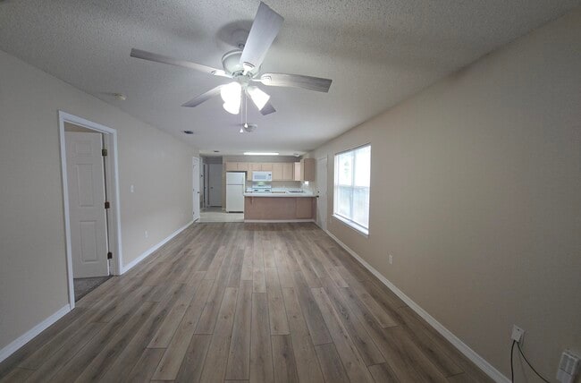 7720 Lola Cir