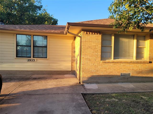 Building Photo - 2953 Primrose Ln