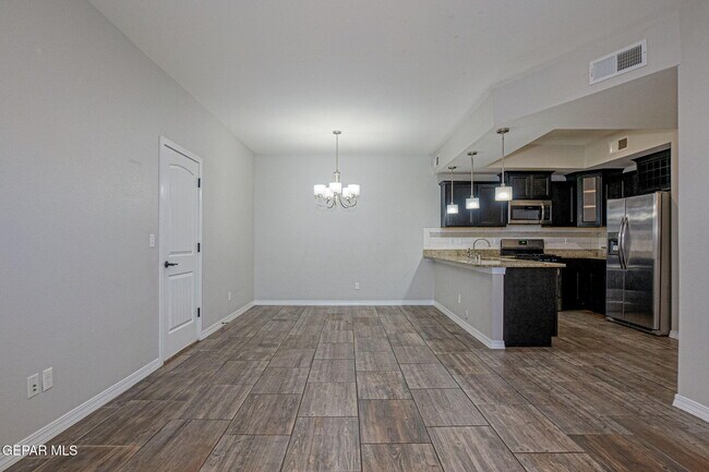 Photo - 807 HC Gilbert Minjares Dr