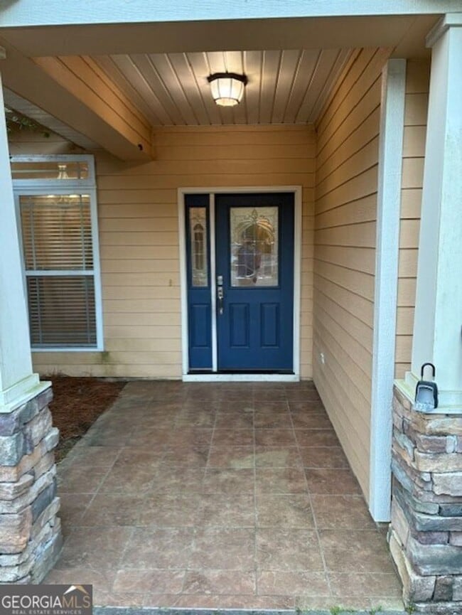 Photo - 216 Holm Pl