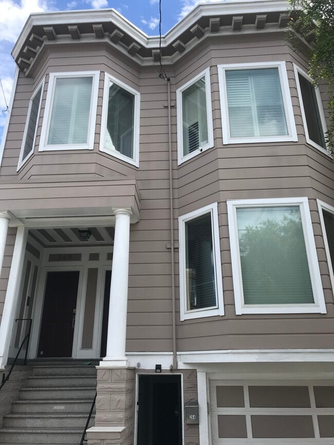 Building Photo - 262 8th Ave Unit 262 Rental