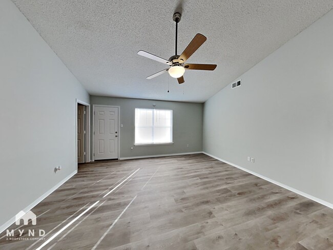 Photo - 4303 Appian Dr