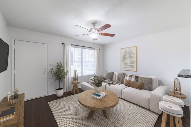 Building Photo - Madison Pointe