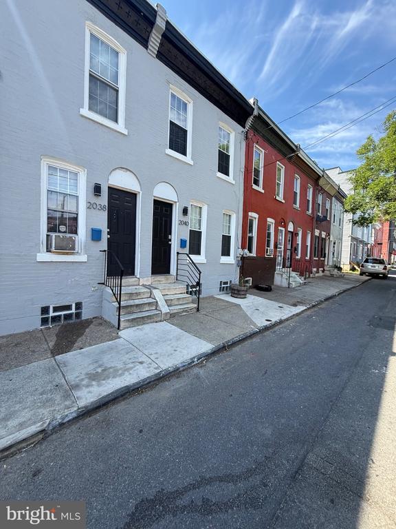 Photo - 2040 N Darien St