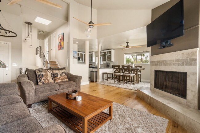 Photo - 317 Crocus Ct