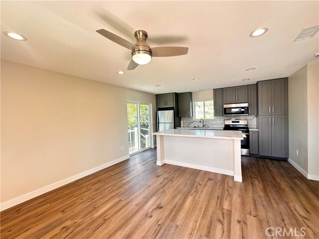 Photo - 211 E Walnut Ave