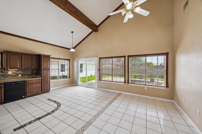 Photo - 2709 Avenue D