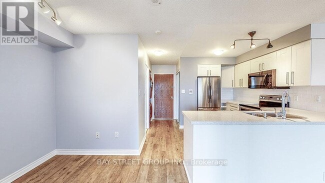 Photo - 7 Lorraine Dr Unit 1701