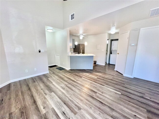 Photo - 480 Elm Dr Unit 206