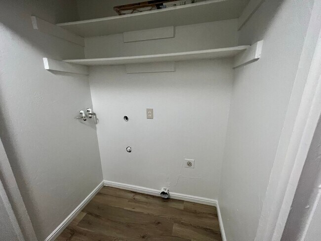 Photo - 2517 S Lakecrest Dr Unidad 03