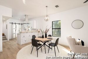 Photo - 1210 Gardina St