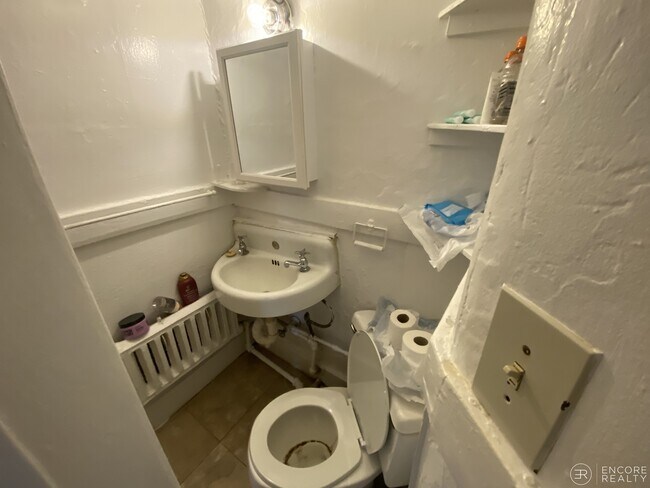 Photo - 58 Anderson St Unit 8