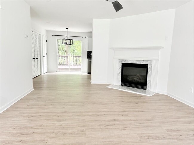 Photo - 900 Melrose Park Pl