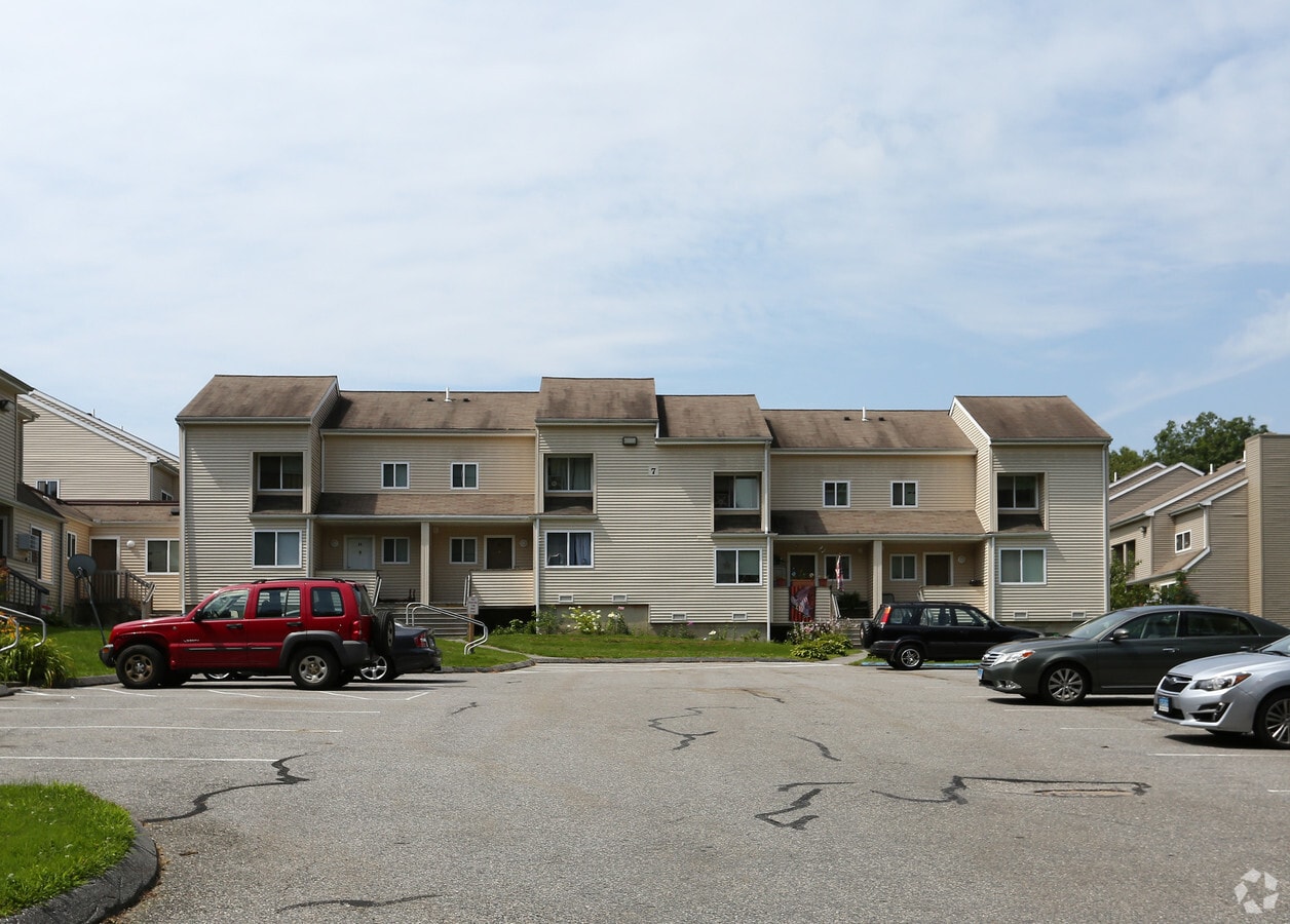 Photo - Woodland Hills Apartments