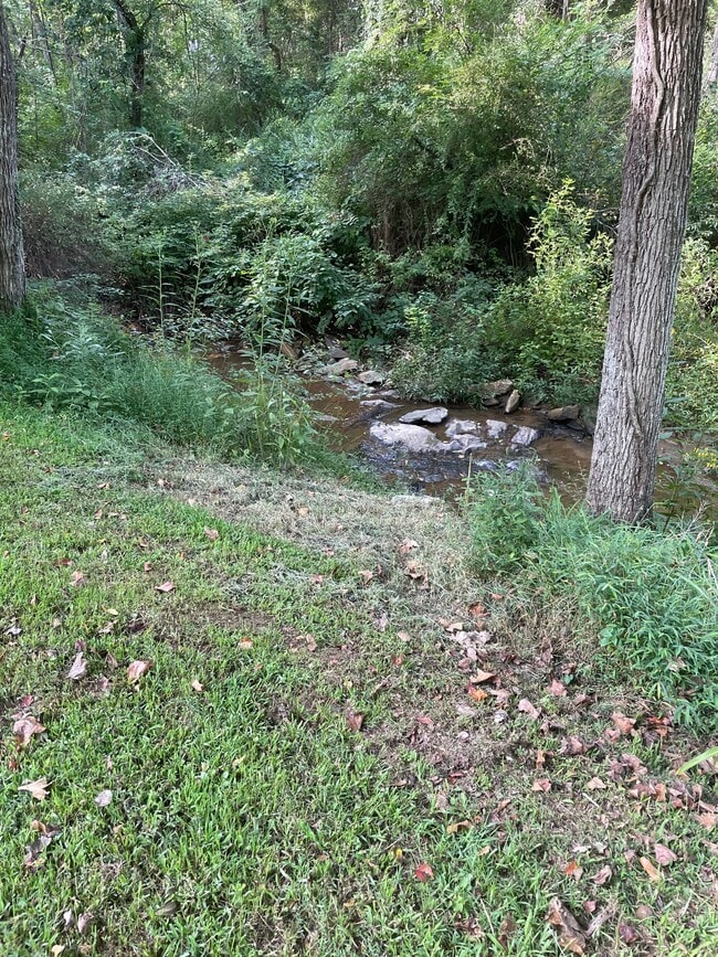 Creek View - 222 New Stock Rd Unit B