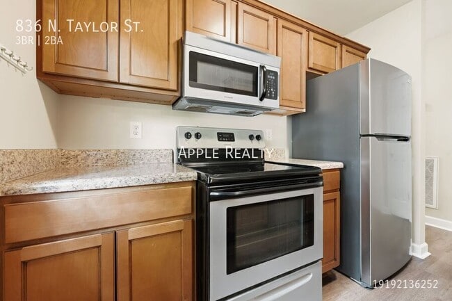 Photo - 836 N Taylor St