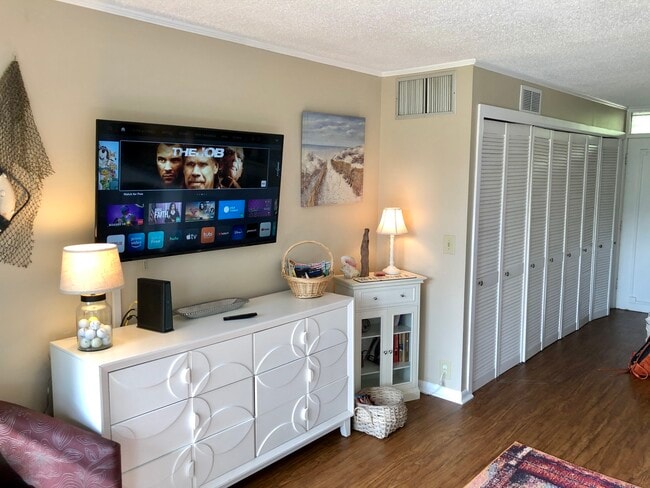 Photo - 108 Lakeside Villla Unit 108