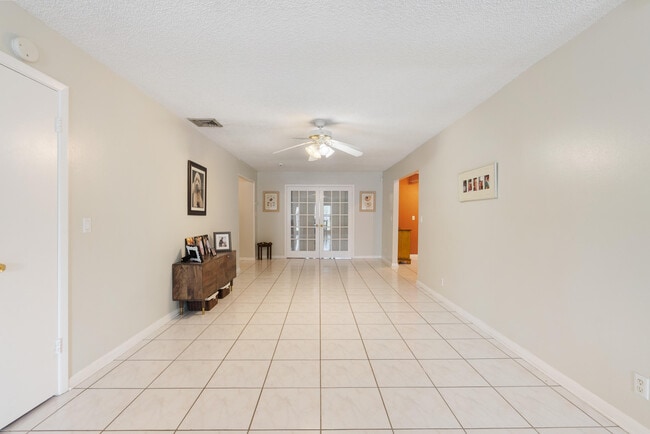 Photo - 306 18th Ave N