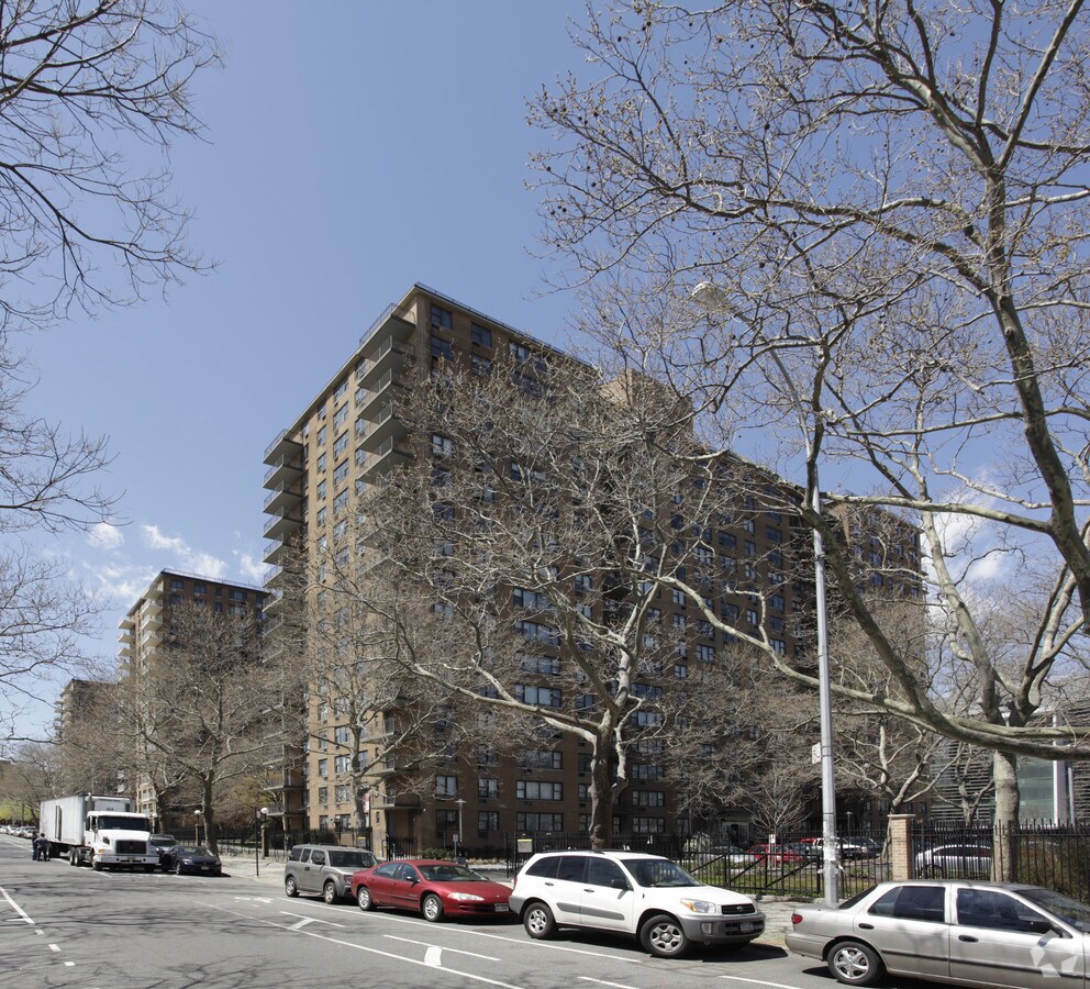 Photo - Willoughby Hall Apartments