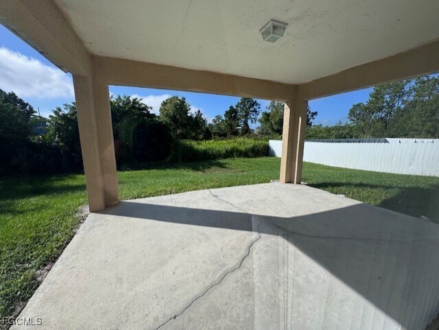 Photo - 1118 Copley St E