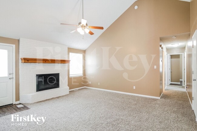411 Bluegrass Dr