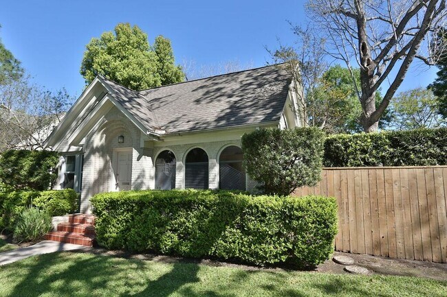Photo - 3124 Jarrard St