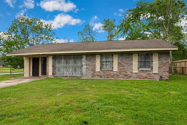 Building Photo - 5503 S Acres Dr