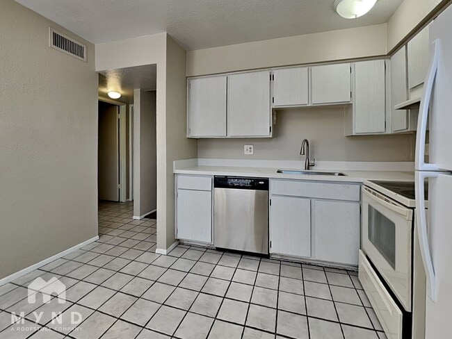 Photo - 8343 N 59th Dr