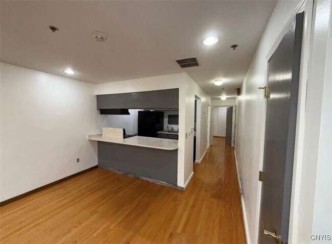 Photo - 208-212 W Genesee St