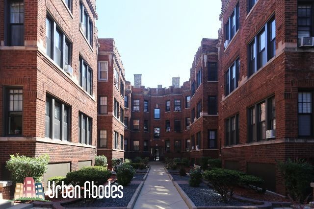 Building Photo - 4414 N Wolcott Ave Unit J01W