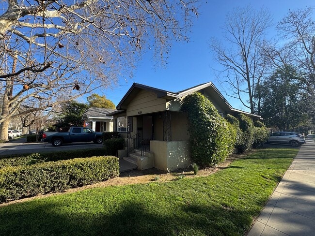 Photo - 3 bedroom 2 bathroom single family home | Located in Tahoe Park