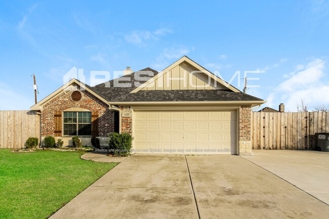 Building Photo - 130 Price Cir