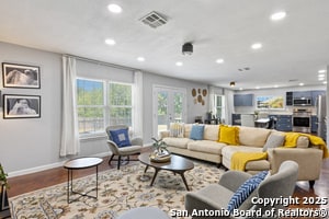 Photo - 7314 Raintree Forest