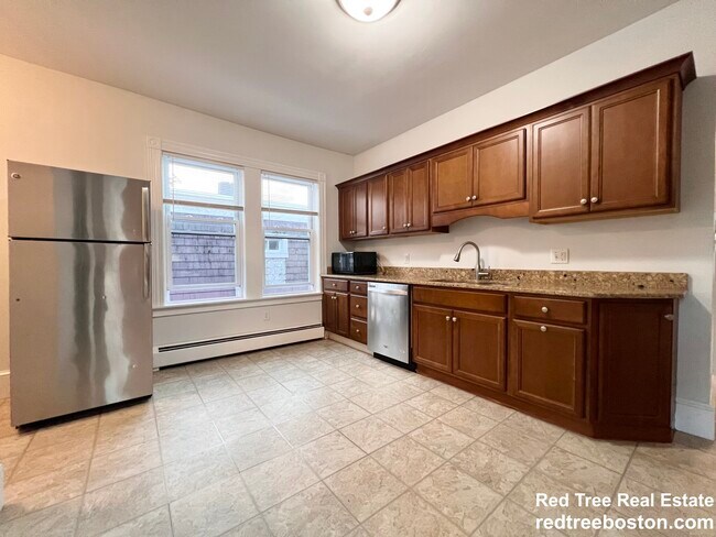 15 Romsey St Unit 3